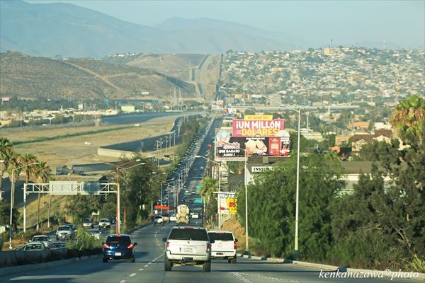 アメリカとメキシコの国境　不法移民